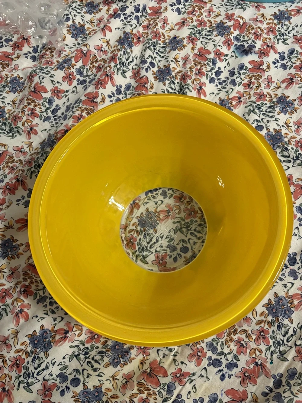 410- vintage Pyrex primary care bowl set